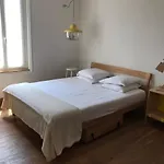 De La Pinede Hotell