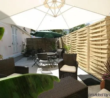 Hotell De La Pinede 3*