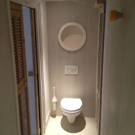 Hotell De La Pinede 3*